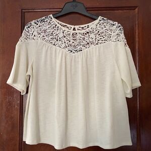 Apt 9 women’s top; size small